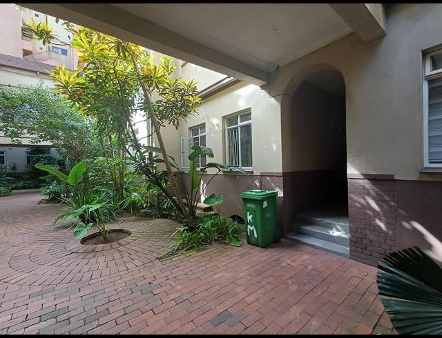 2 BEDROOM APARTMENT FOR SALE IN DURBAN CENTRAL